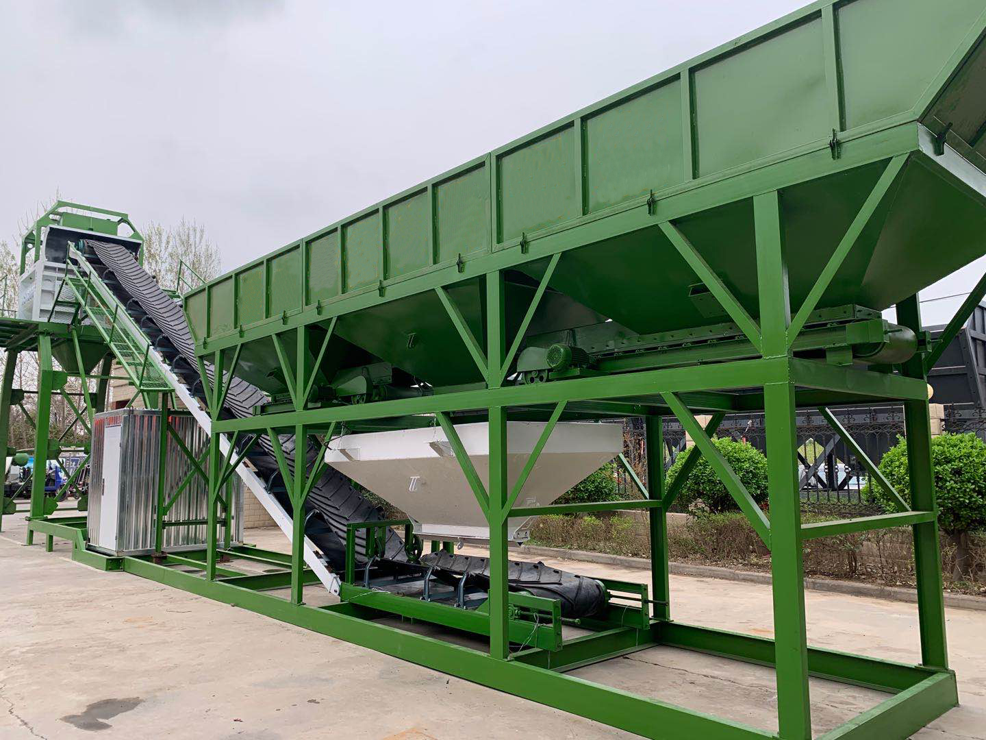 Q37吊鉤式拋丸機(jī) 非標(biāo)定制