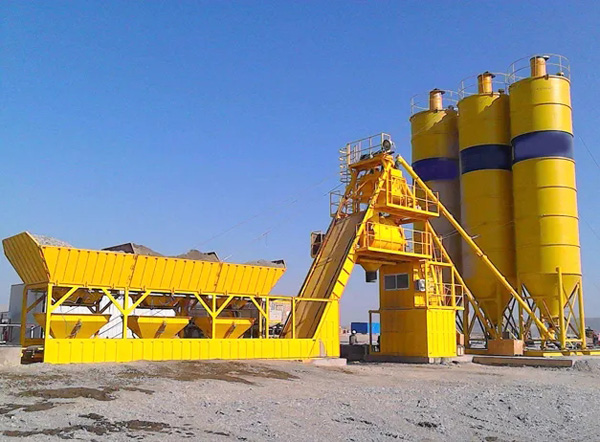 免基礎(chǔ)混凝土攪拌站實(shí)圖